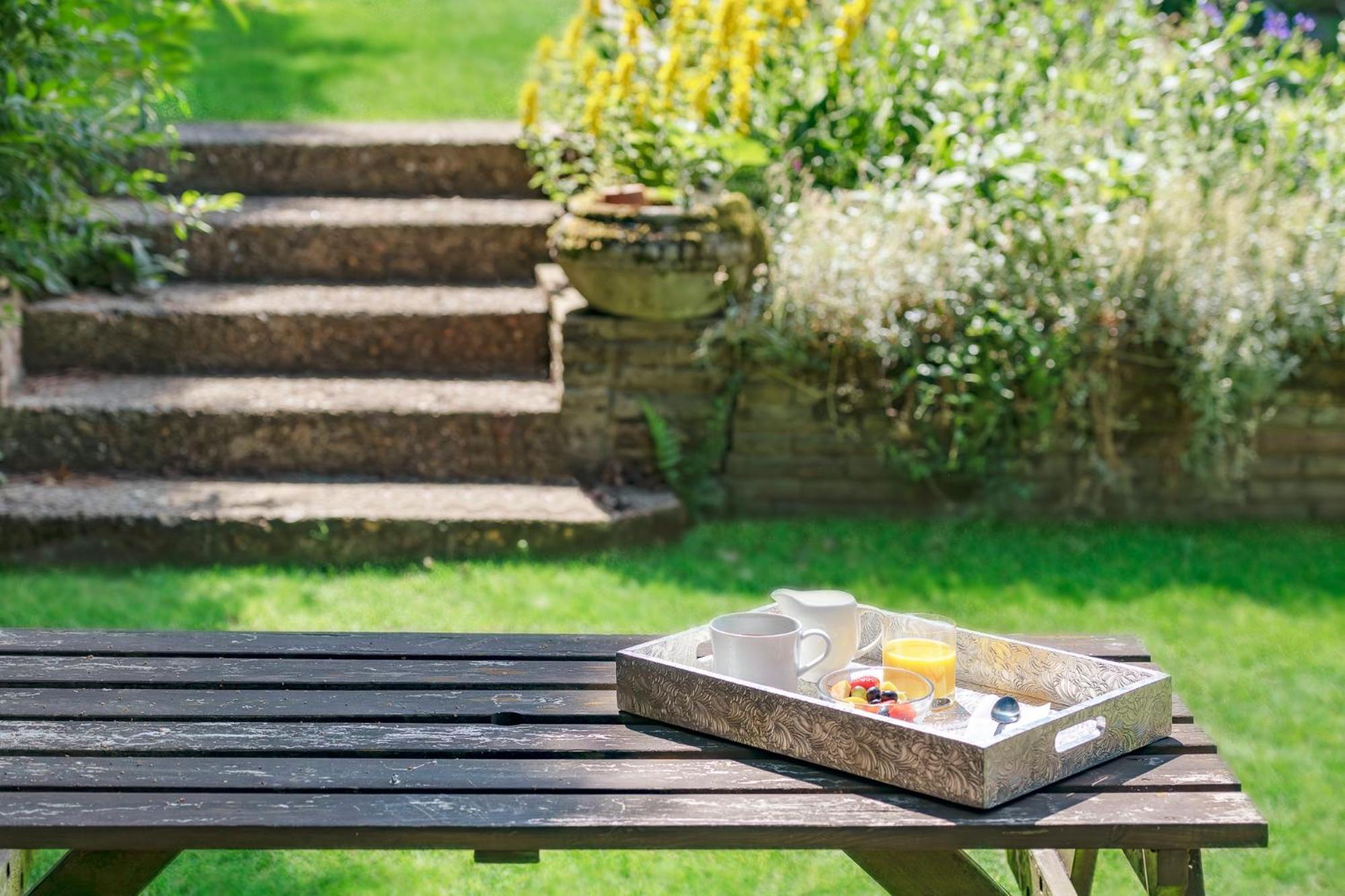Westleigh 호텔 Ashtead 외부 사진